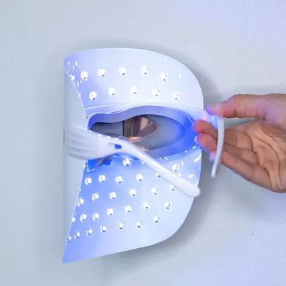 قناع الوجه بتقنية LED من Surt Store™